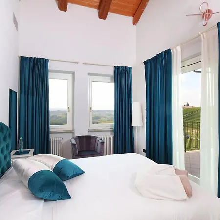 Sogno In Langa ベッド・アンド・ブレックファスト モンフォルテ・ダルバ