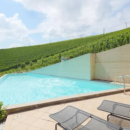 ベッド・アンド・ブレックファスト Sogno In Langa 4*