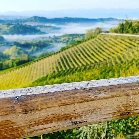 ベッド・アンド・ブレックファスト Sogno In Langa