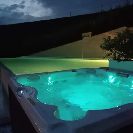 ベッド・アンド・ブレックファスト Sogno In Langa 4*