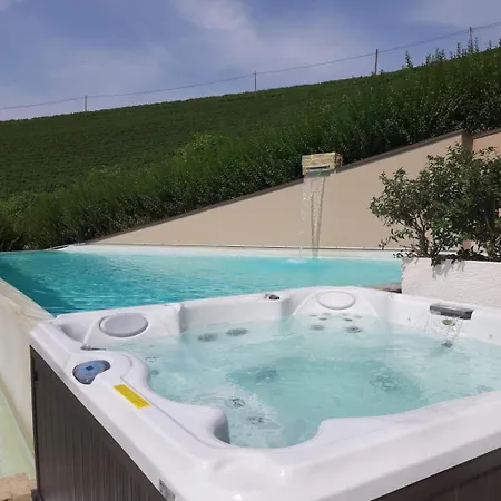 ベッド・アンド・ブレックファスト Sogno In Langa